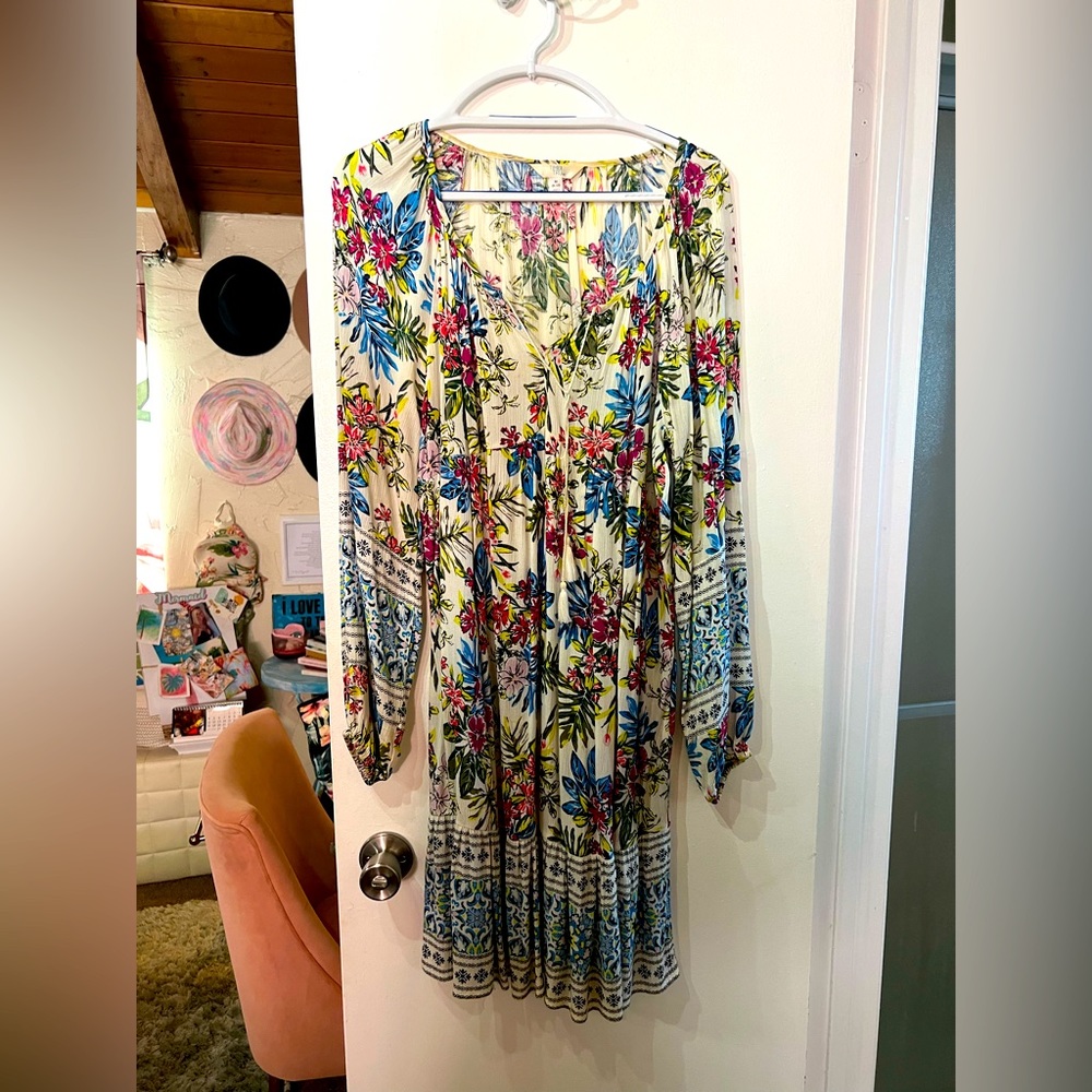 Like new Boho Floral Dress. Add a Belt!! Country concert Ready!!